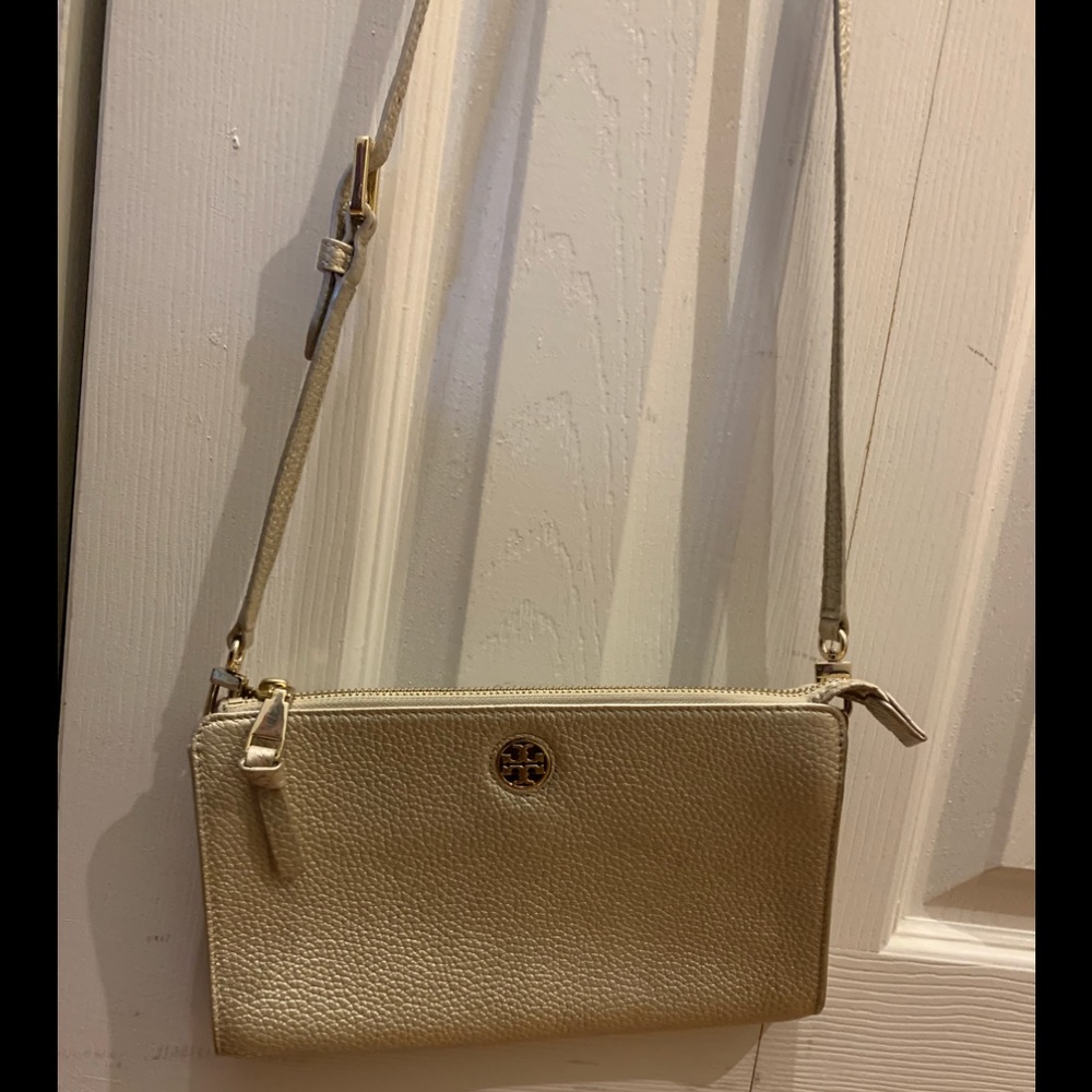 Tory Burch pebbled crossbody wallet/purse